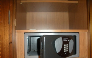 Overview of furniture safes, design features and installation options
