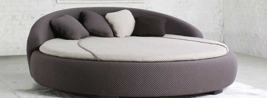 Varieties of round sofas, their advantages and disadvantages