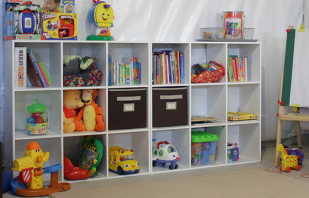 Overview of cabinets for toys for children, selection rules