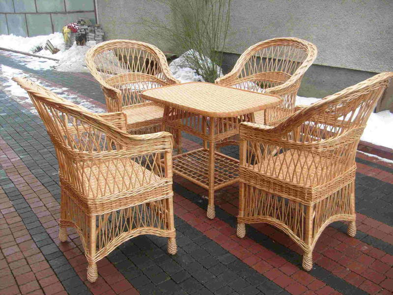 Wicker furniture in your home