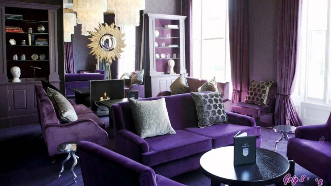 Salon violet dans un style art déco