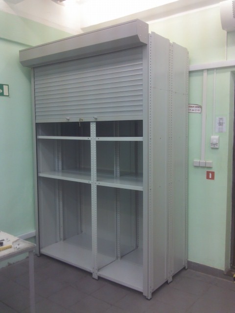 Cabinet with roller shutters