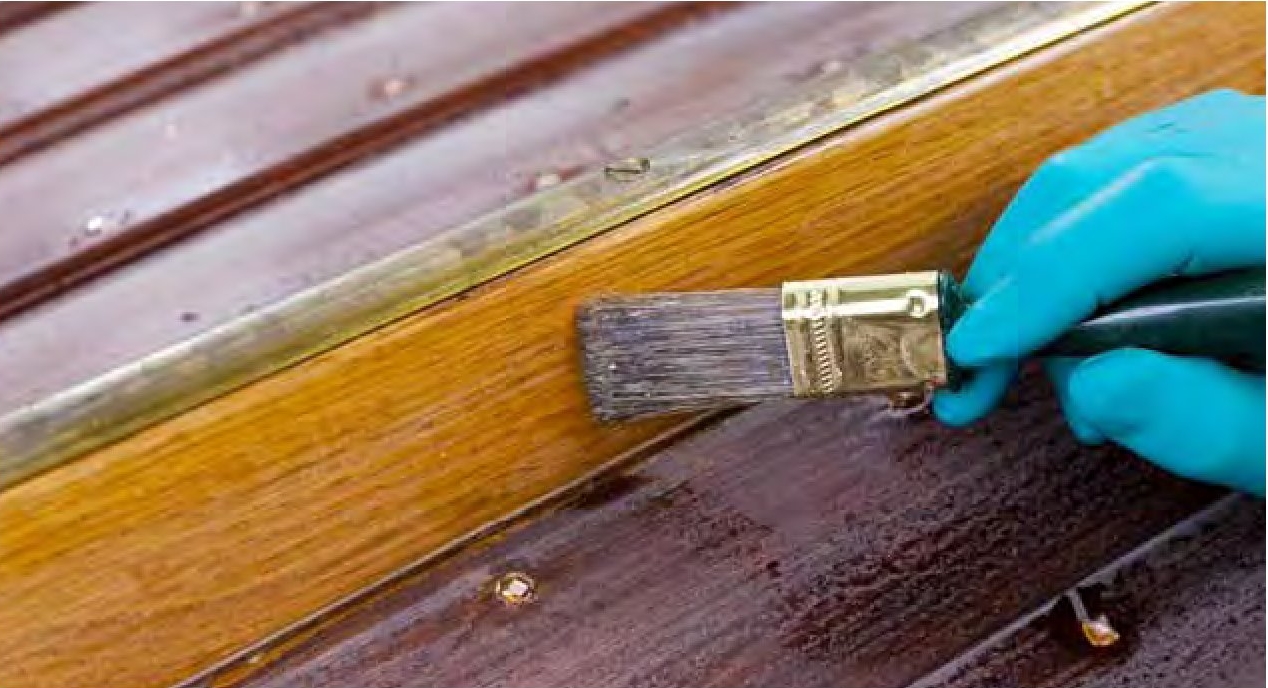 What to buy varnish for furniture