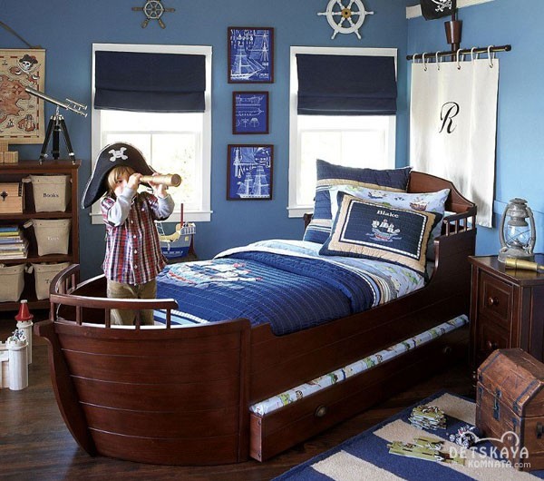 Bed ship for a boy