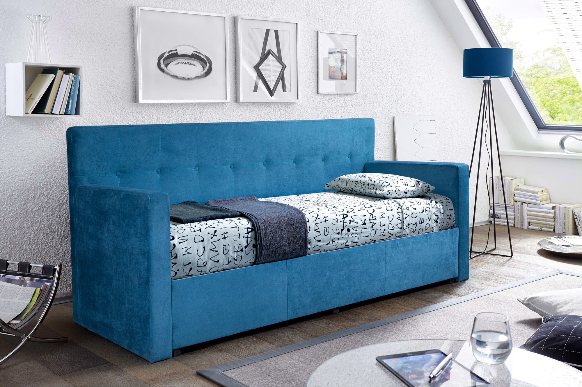 Blue colors in the bedroom interior