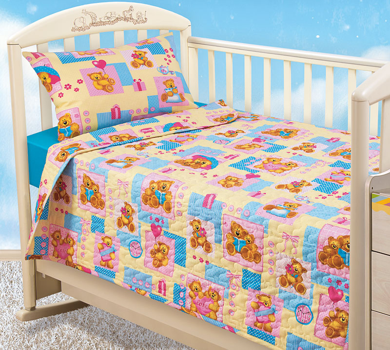 Bedspread quilted in a crib