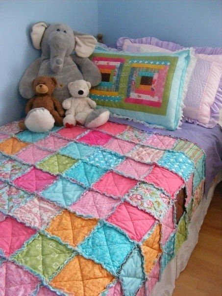 Sew a baby blanket using the patchwork technique