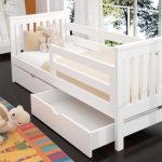 Simple bed to the nursery